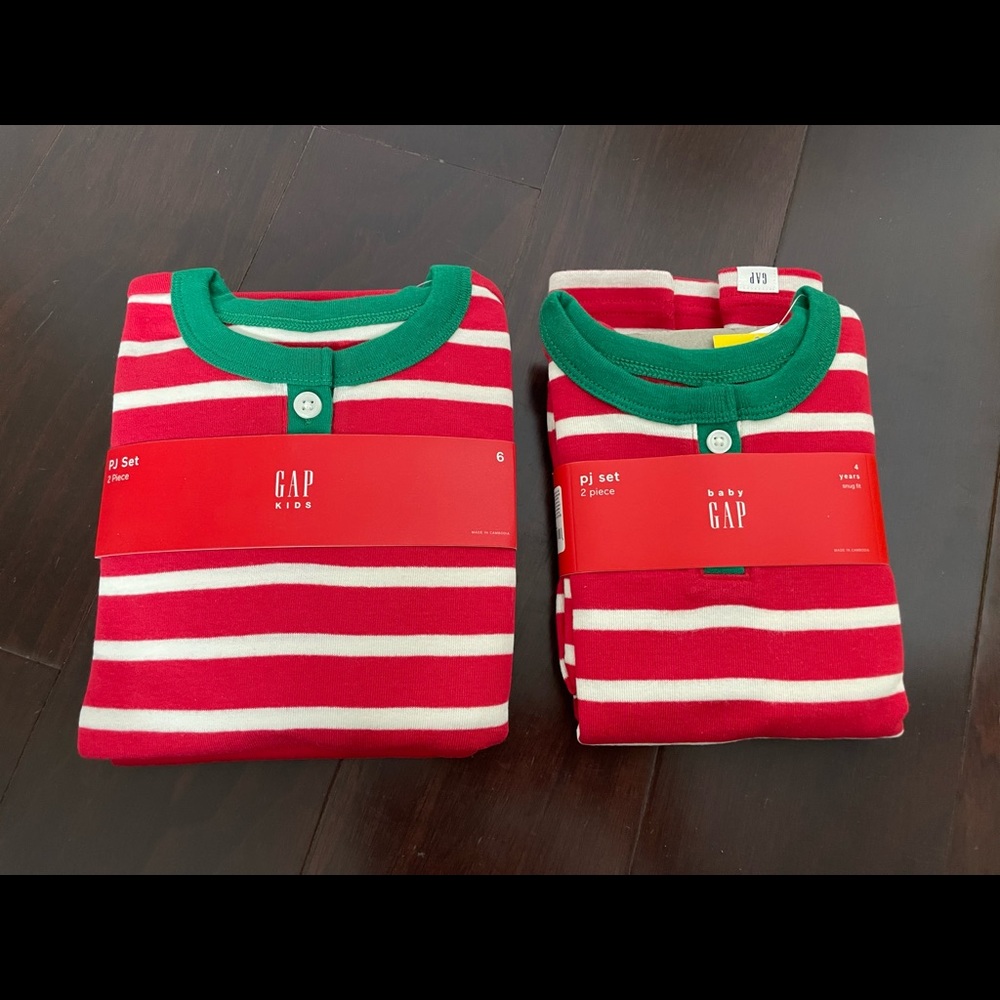 Gap red/white stripe long pj set